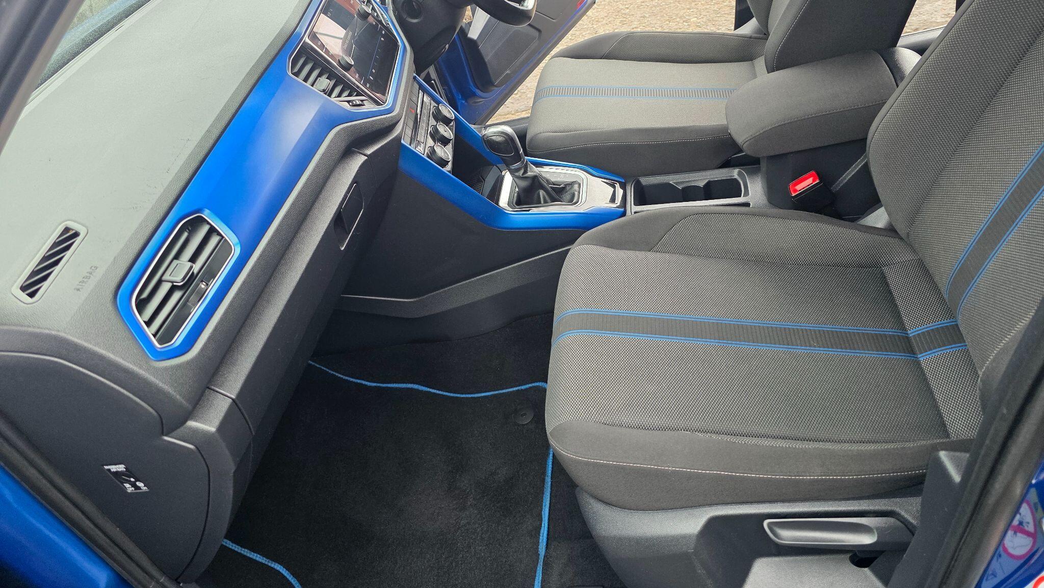 Volkswagen T-Roc - Image 38