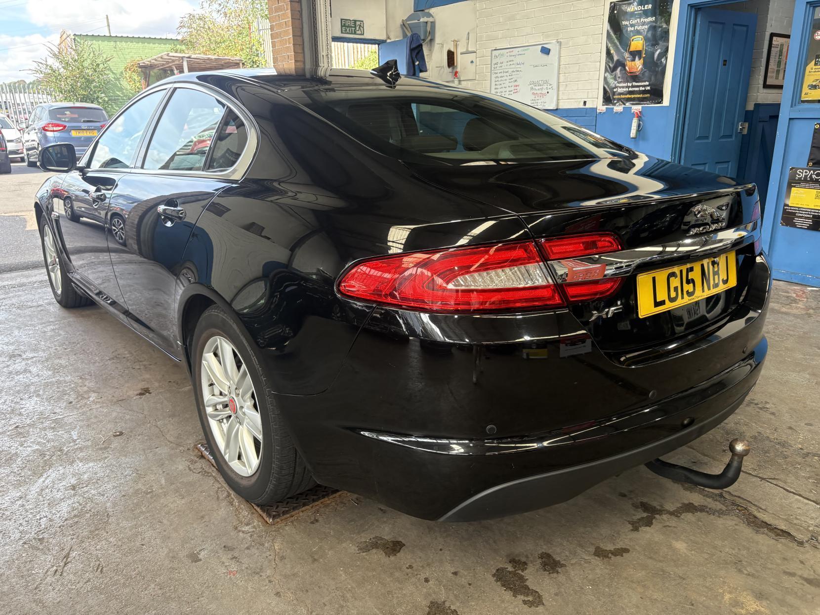 Jaguar XF - Image 6