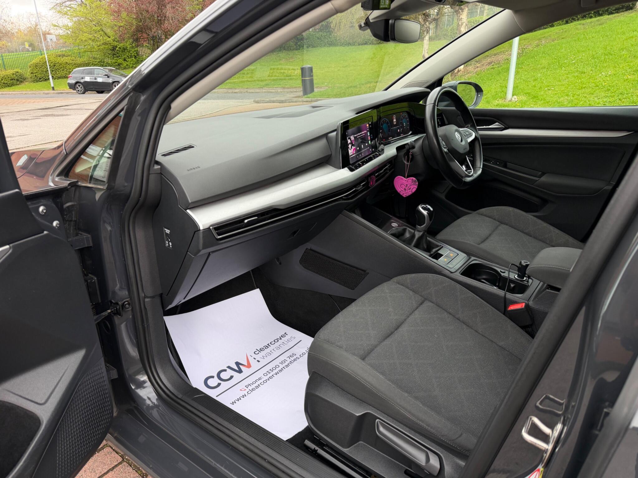 Volkswagen Golf - Image 40