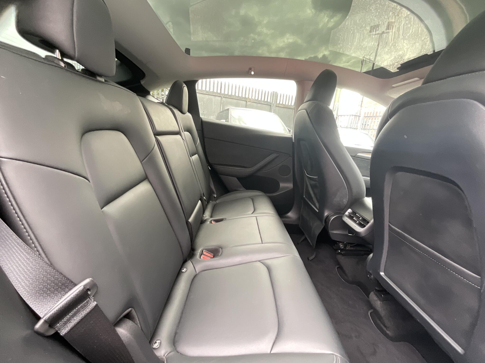 Tesla Model Y - Image 12