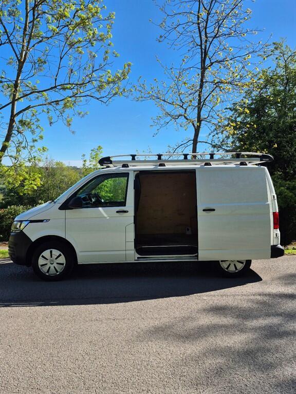 Volkswagen Transporter - Image 4