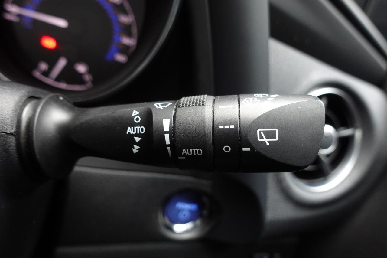 Toyota Auris - Image 41