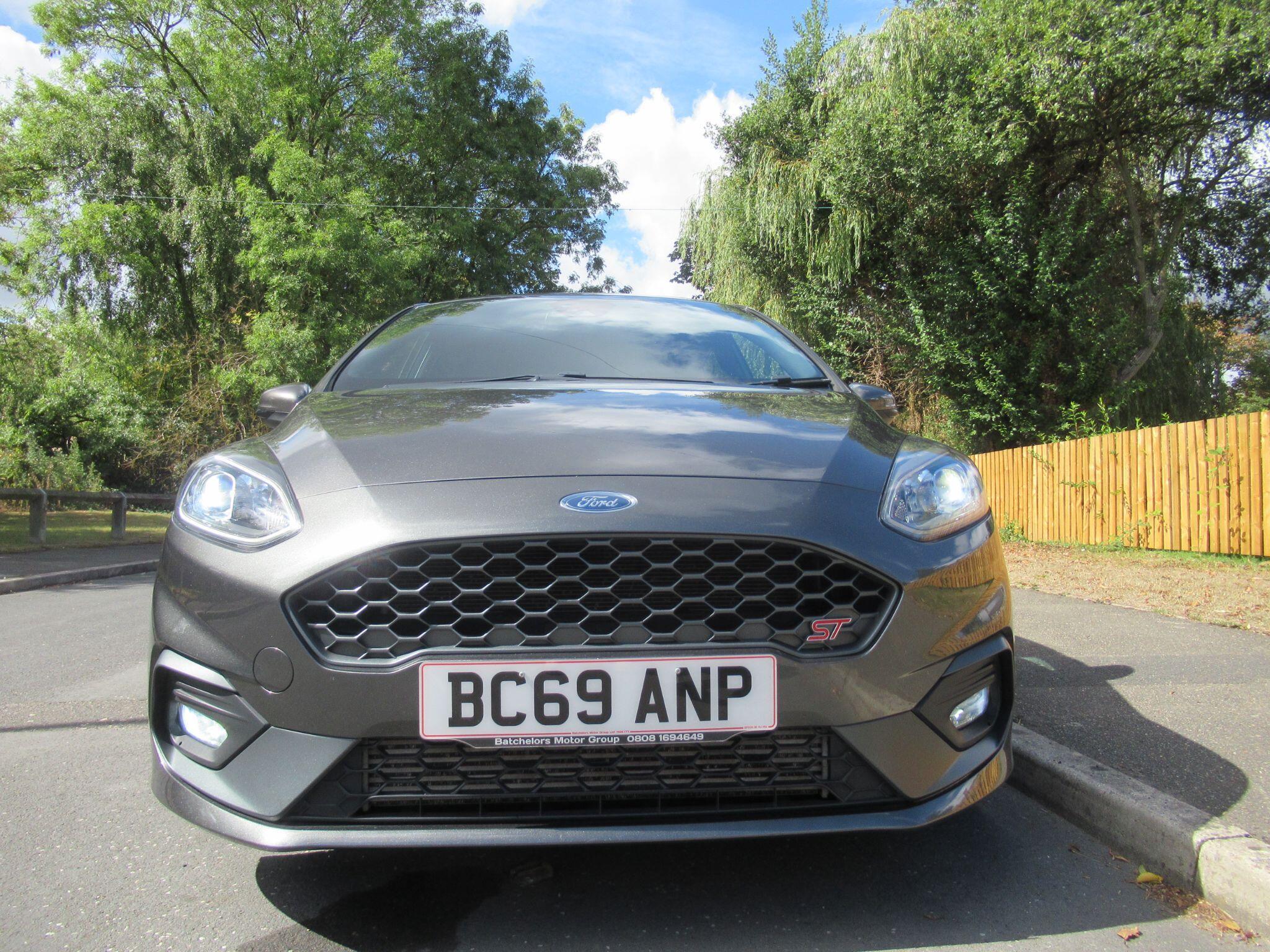 Ford Fiesta - Image 11