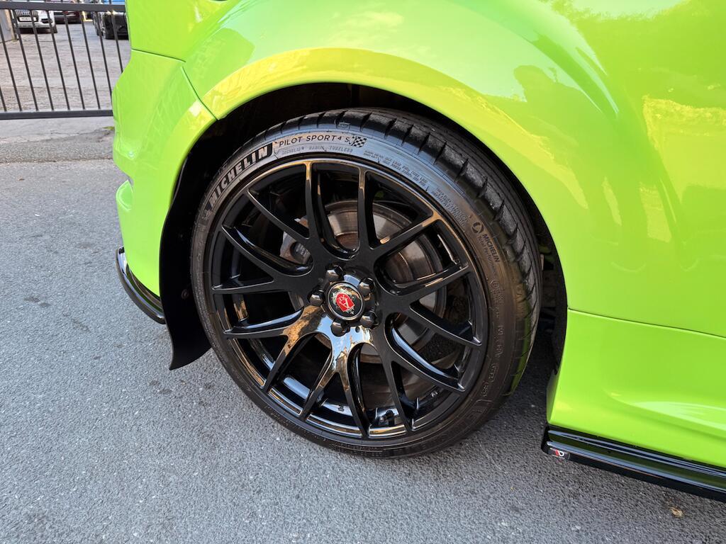 Ford Focus - Image 17