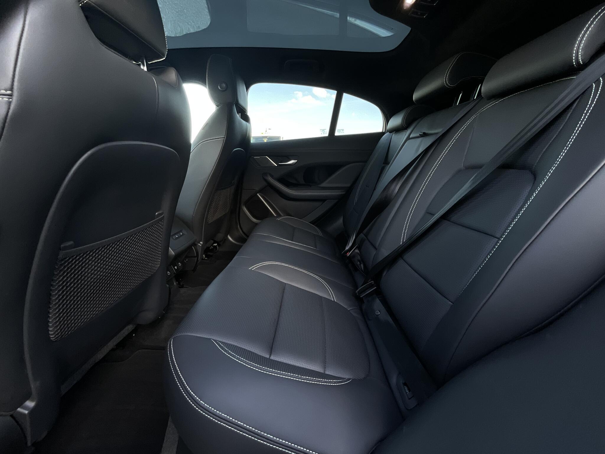 Jaguar I-Pace - Image 18
