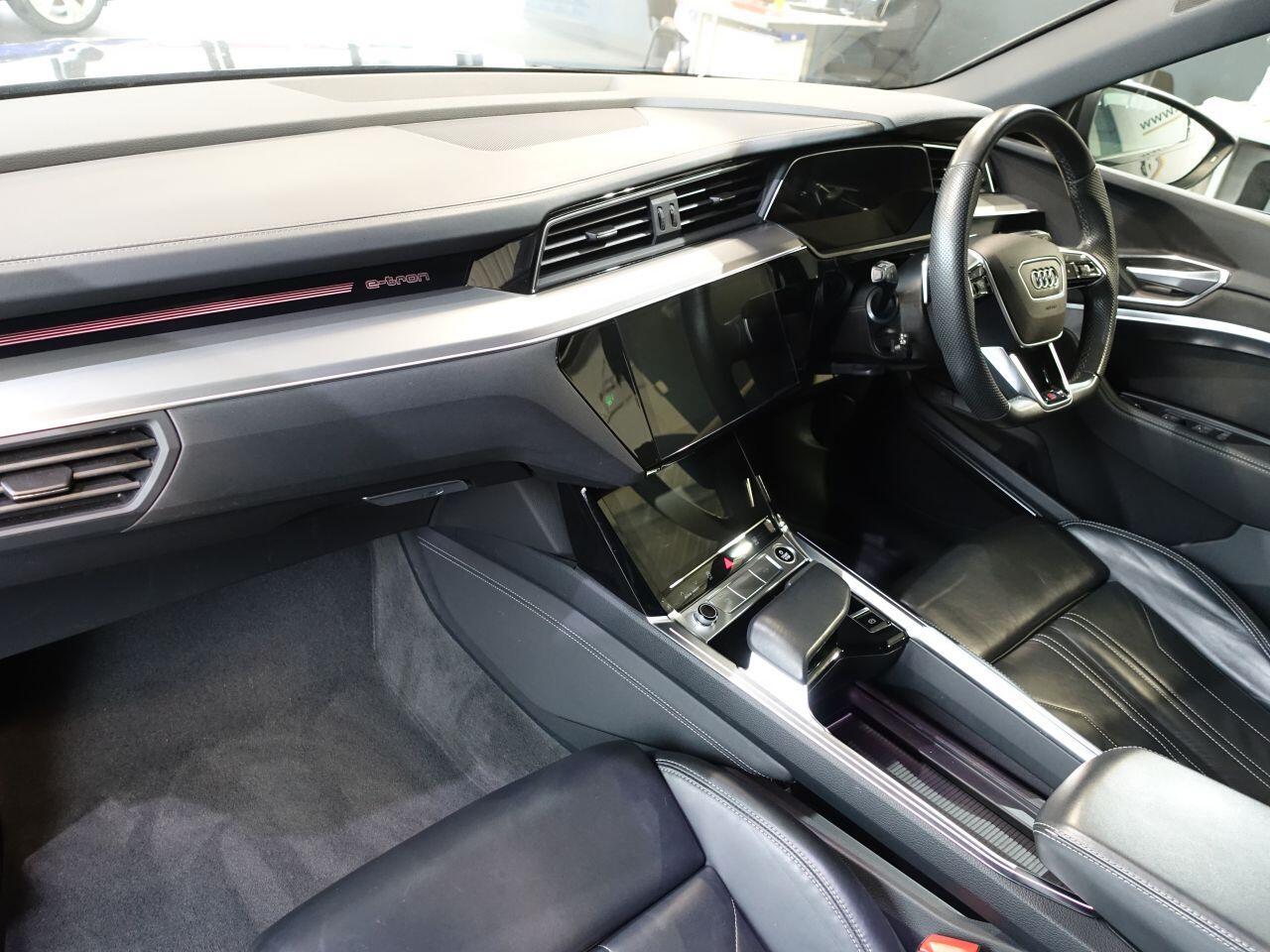 Audi E-Tron - Image 11