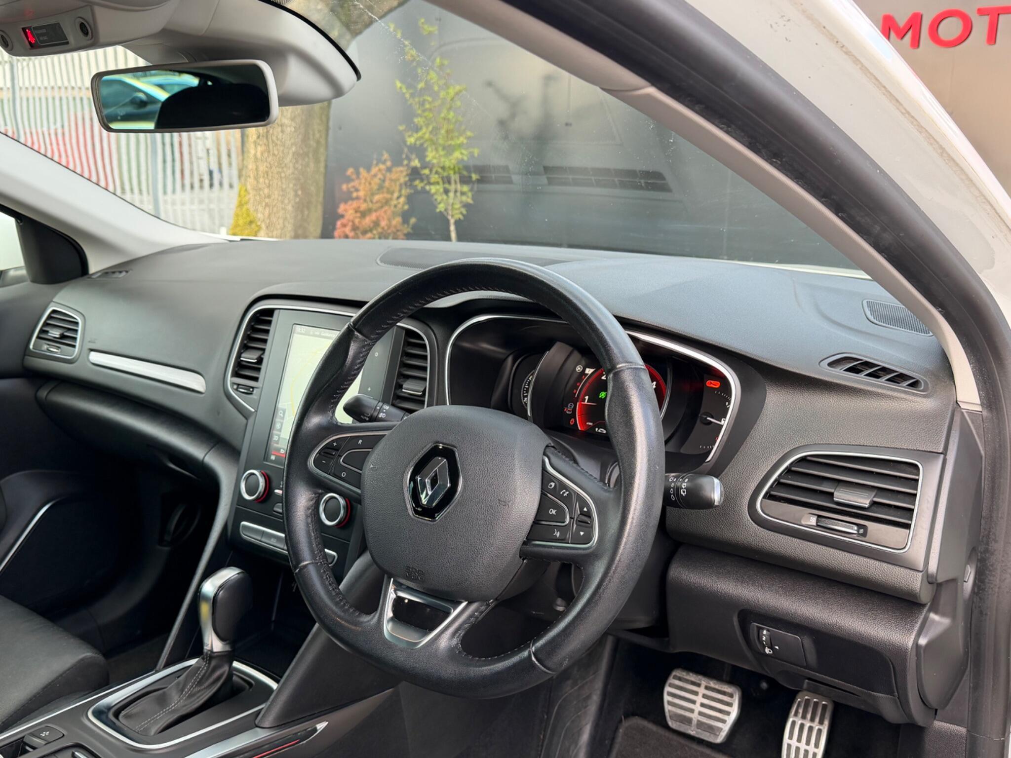 Renault Megane - Image 14