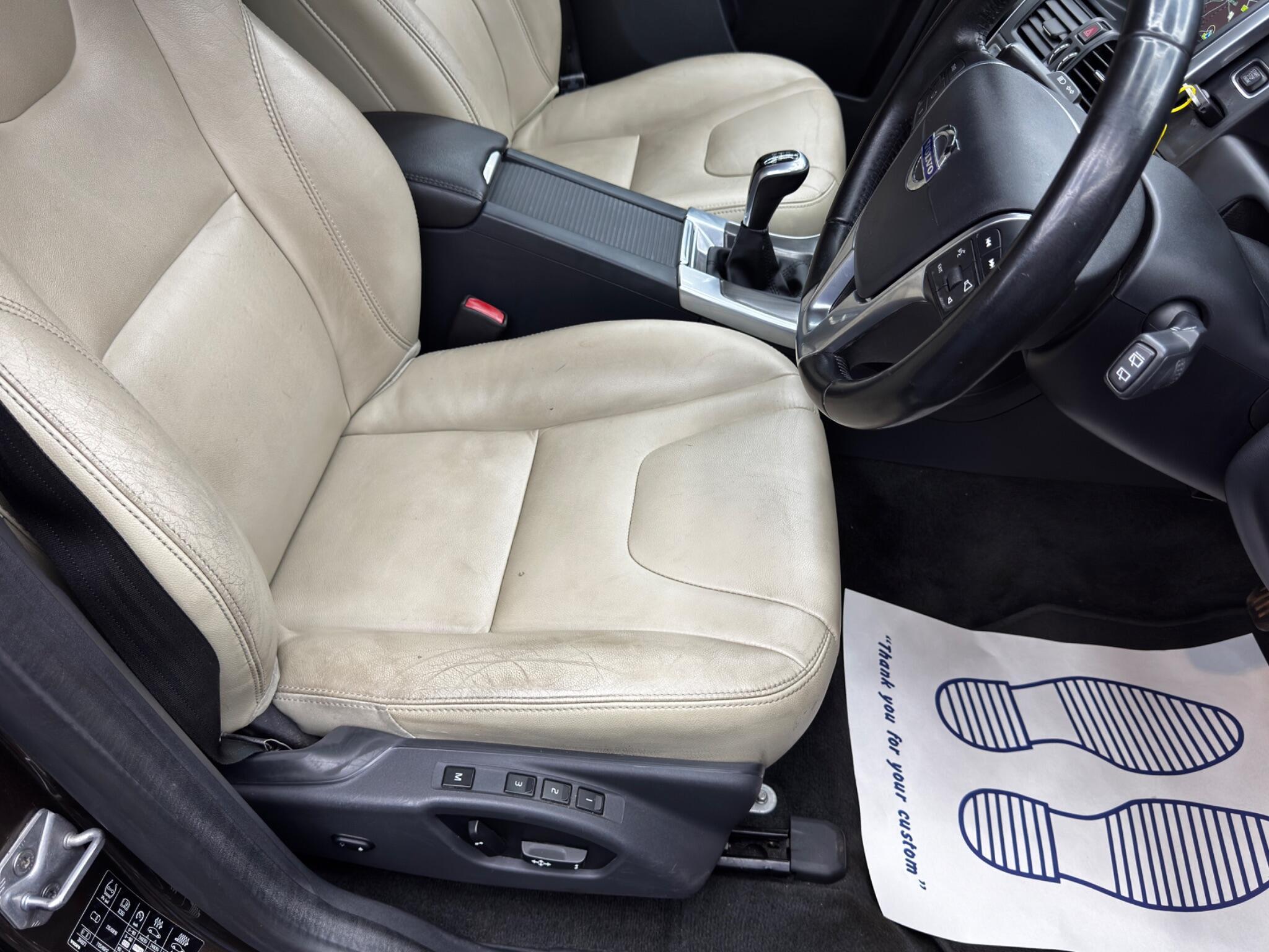 Volvo XC60 - Image 13