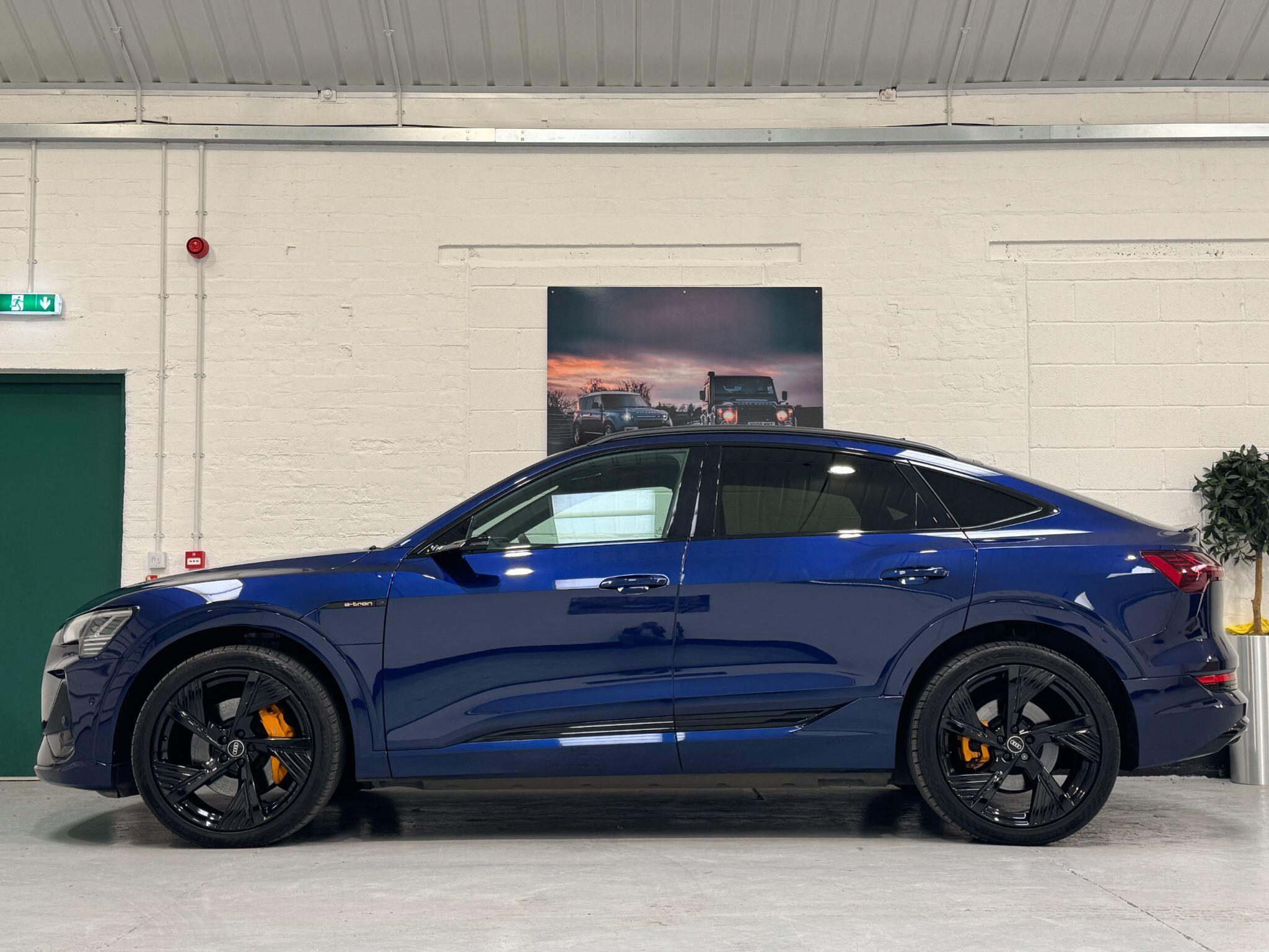 Audi E-Tron - Image 10