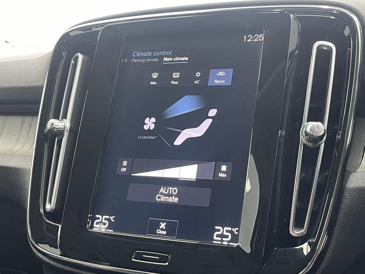 Volvo XC40 - Image 18