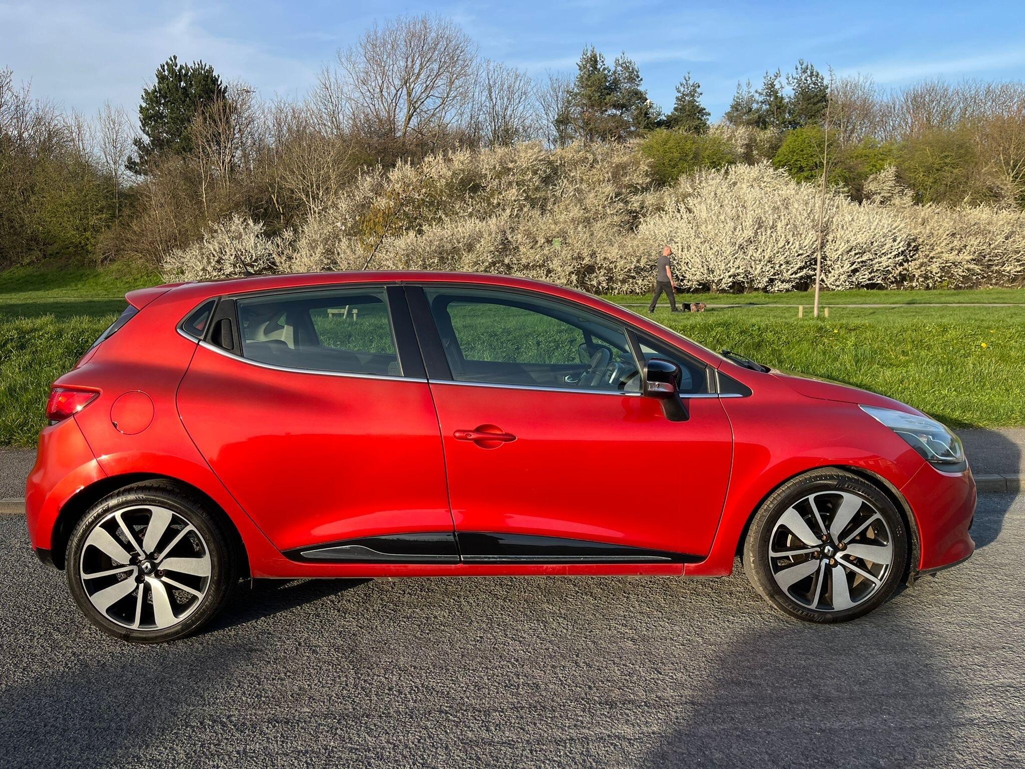 Renault Clio - Image 2