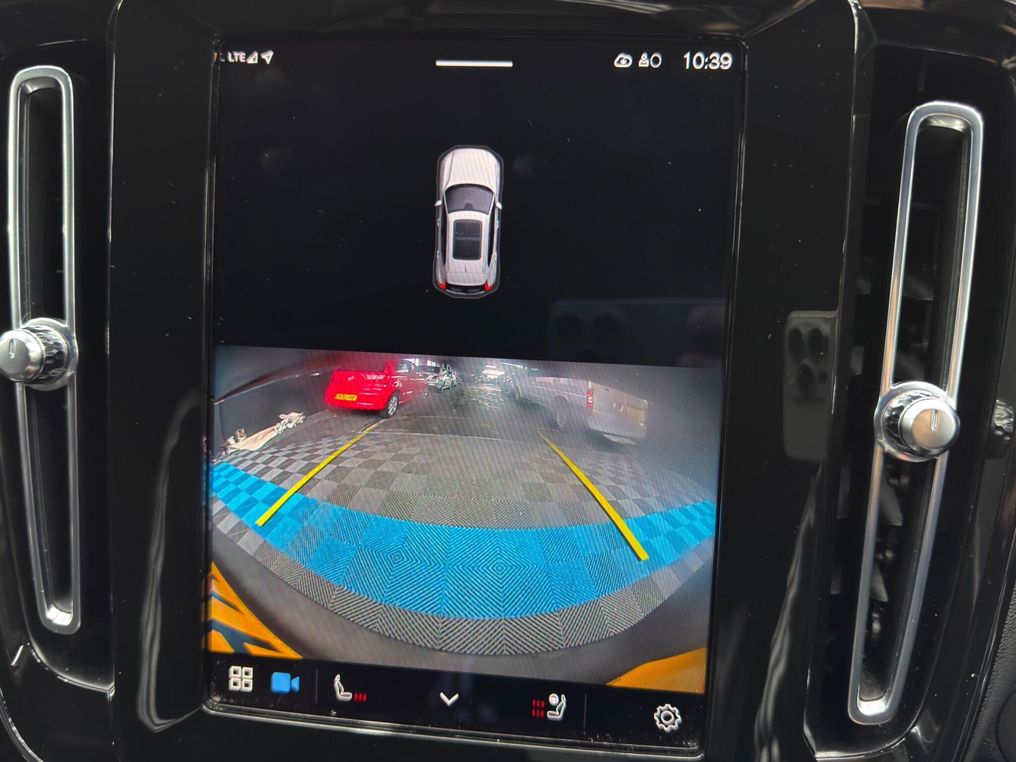 Volvo XC40 - Image 35