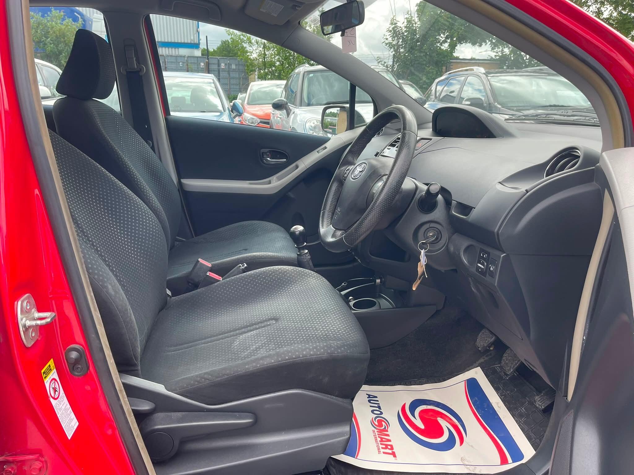 Toyota Yaris - Image 9