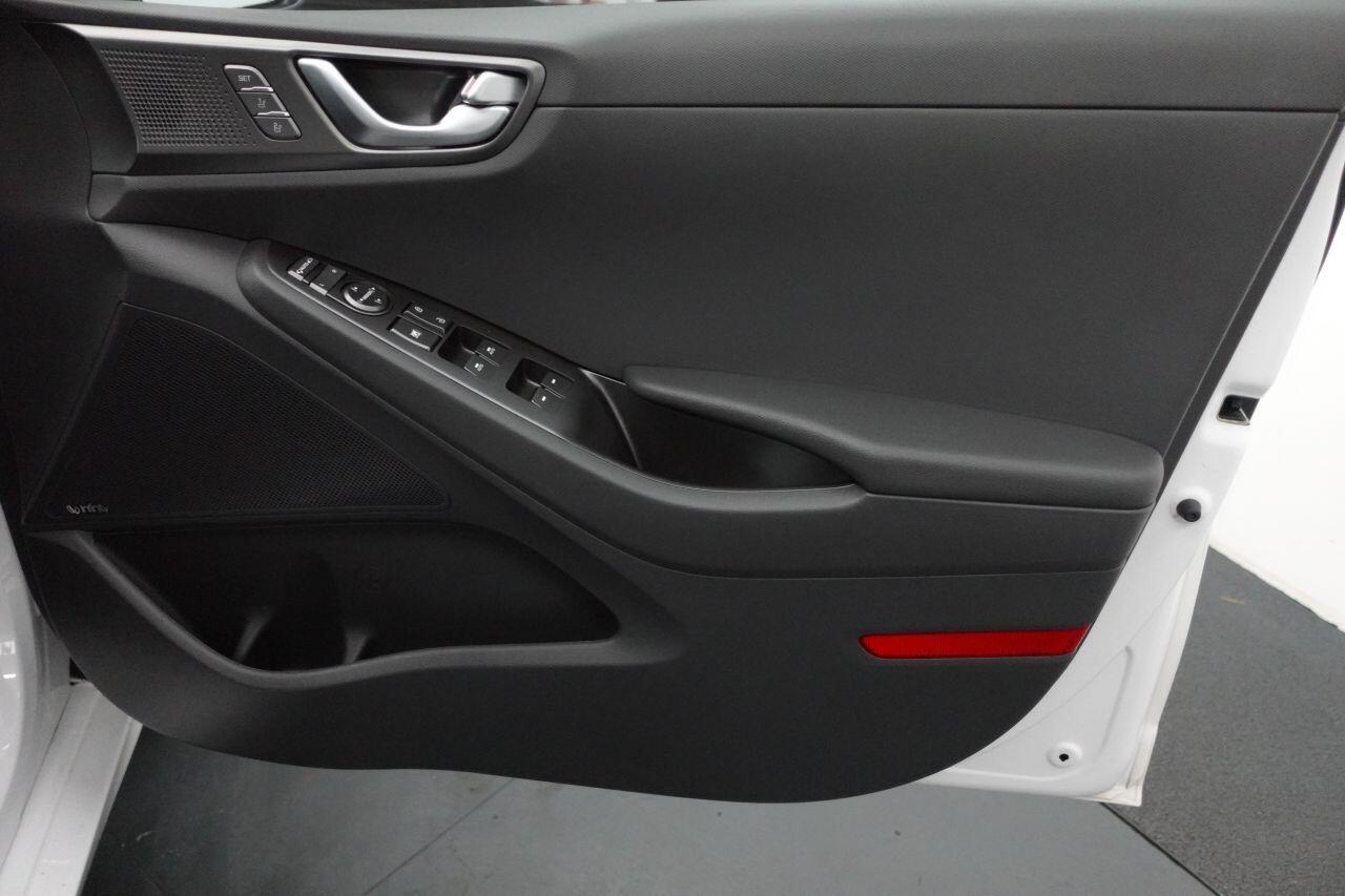 Hyundai Ioniq - Image 17