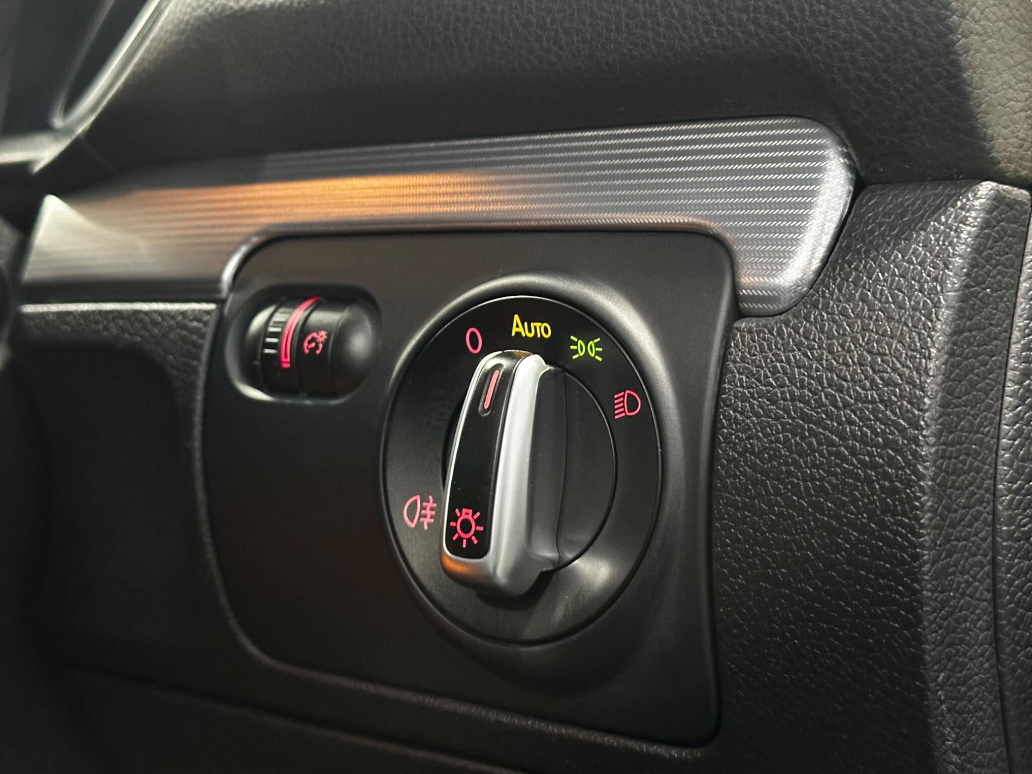 Volkswagen Golf - Image 13