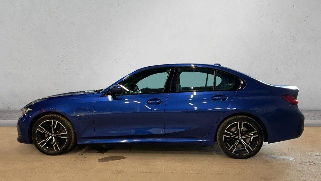 BMW 3 Series - Image 10