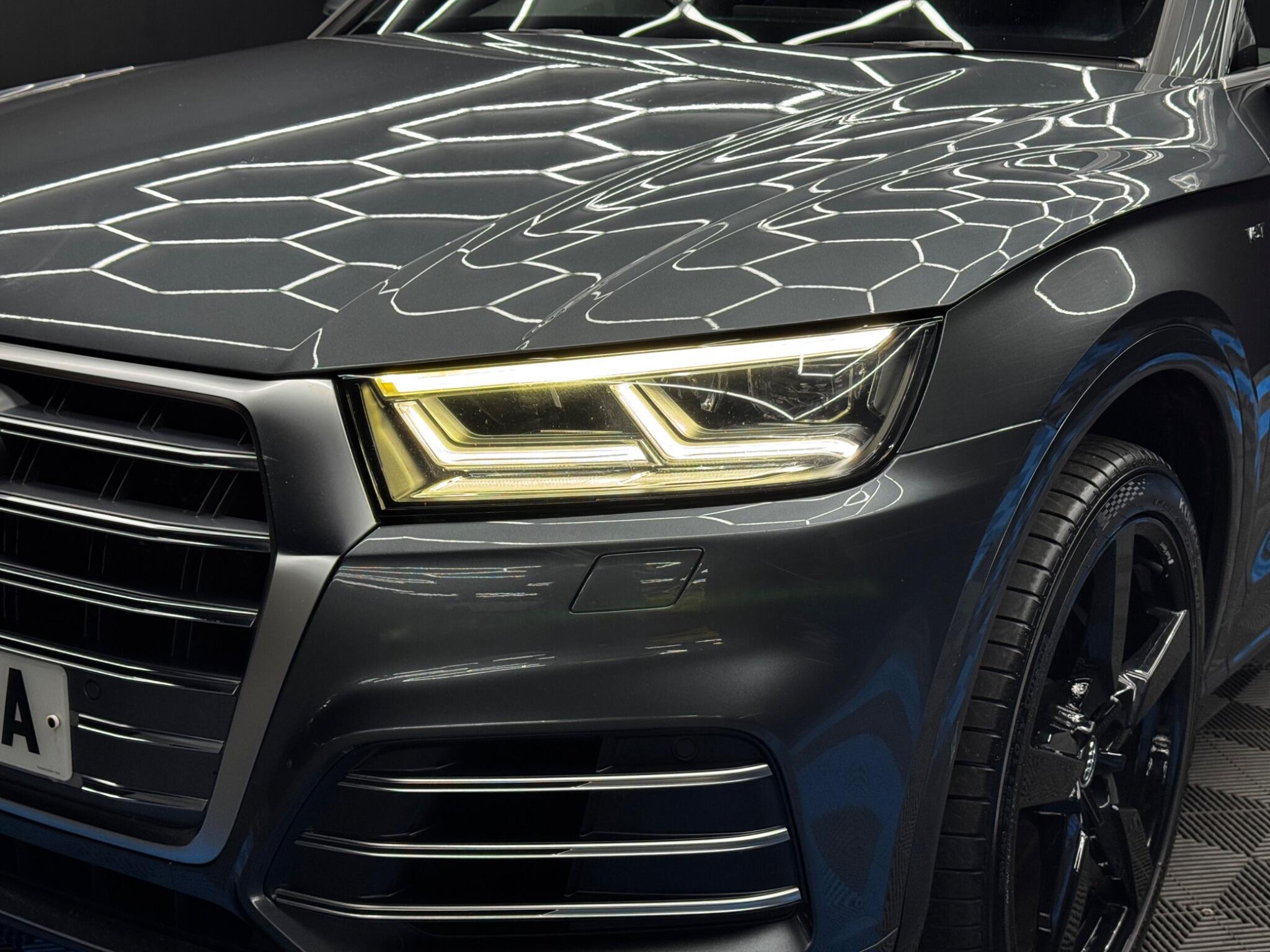 Audi SQ5 - Image 50