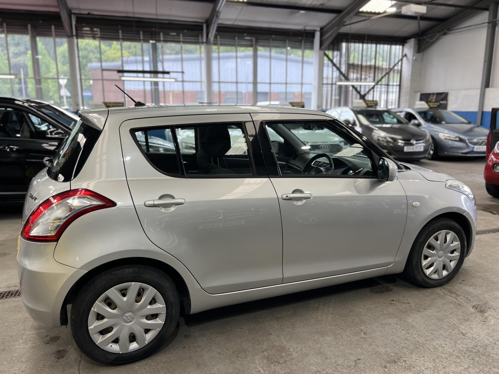 Suzuki Swift - Image 7
