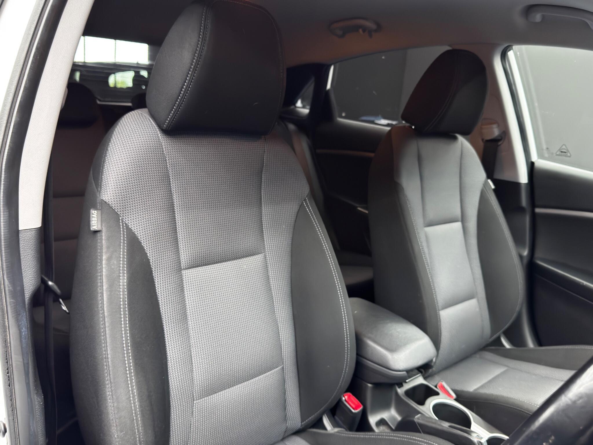 Hyundai i30 - Image 12