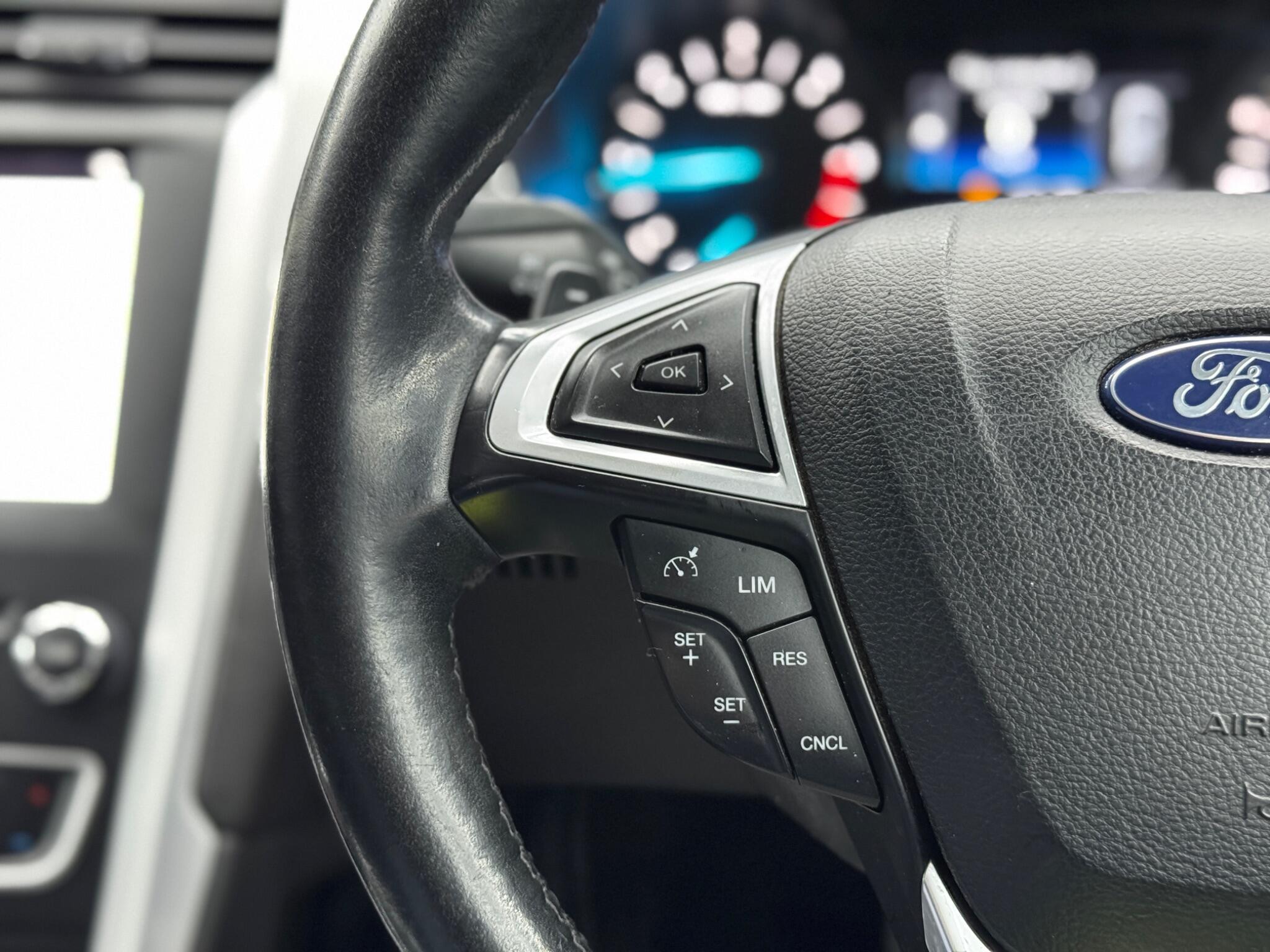 Ford Mondeo - Image 20