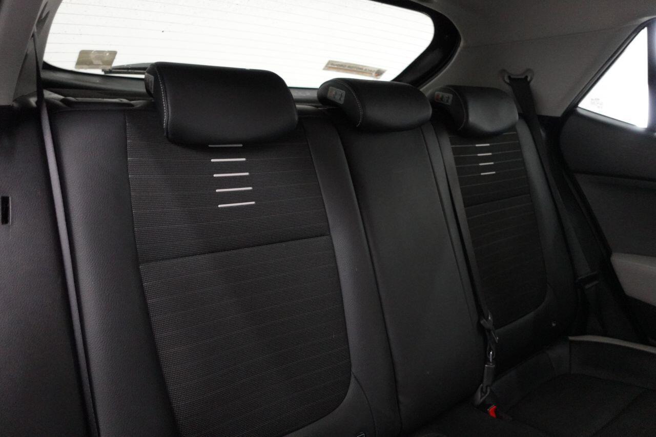 Kia Stonic - Image 18