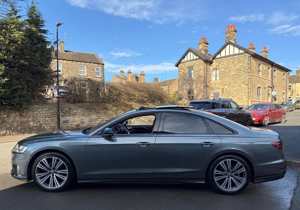 Audi A8 - Image 8