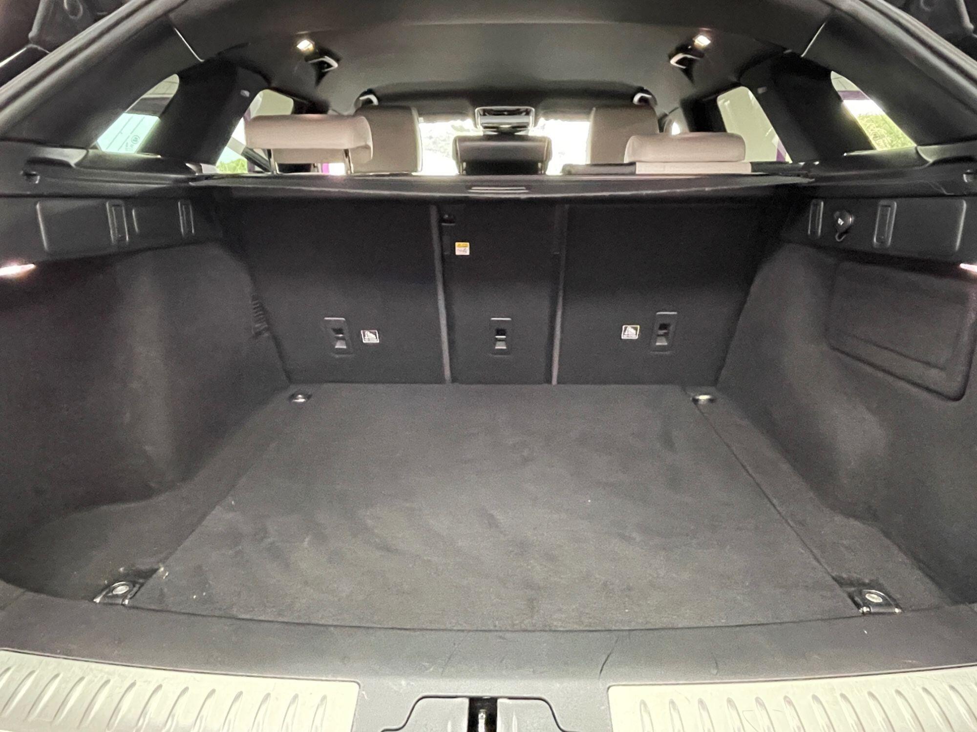 Land Rover Range Rover Velar - Image 17