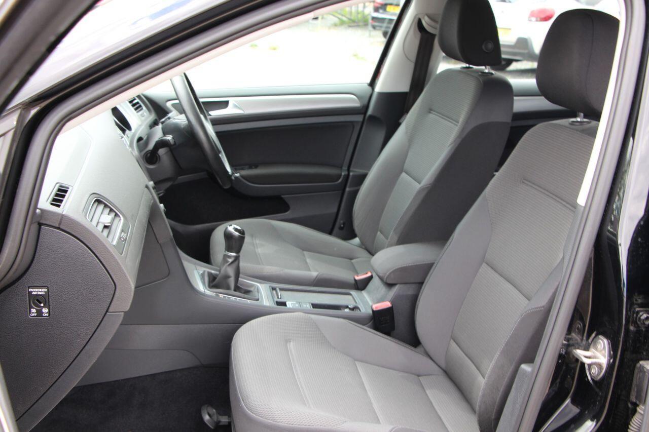 Volkswagen Golf - Image 15