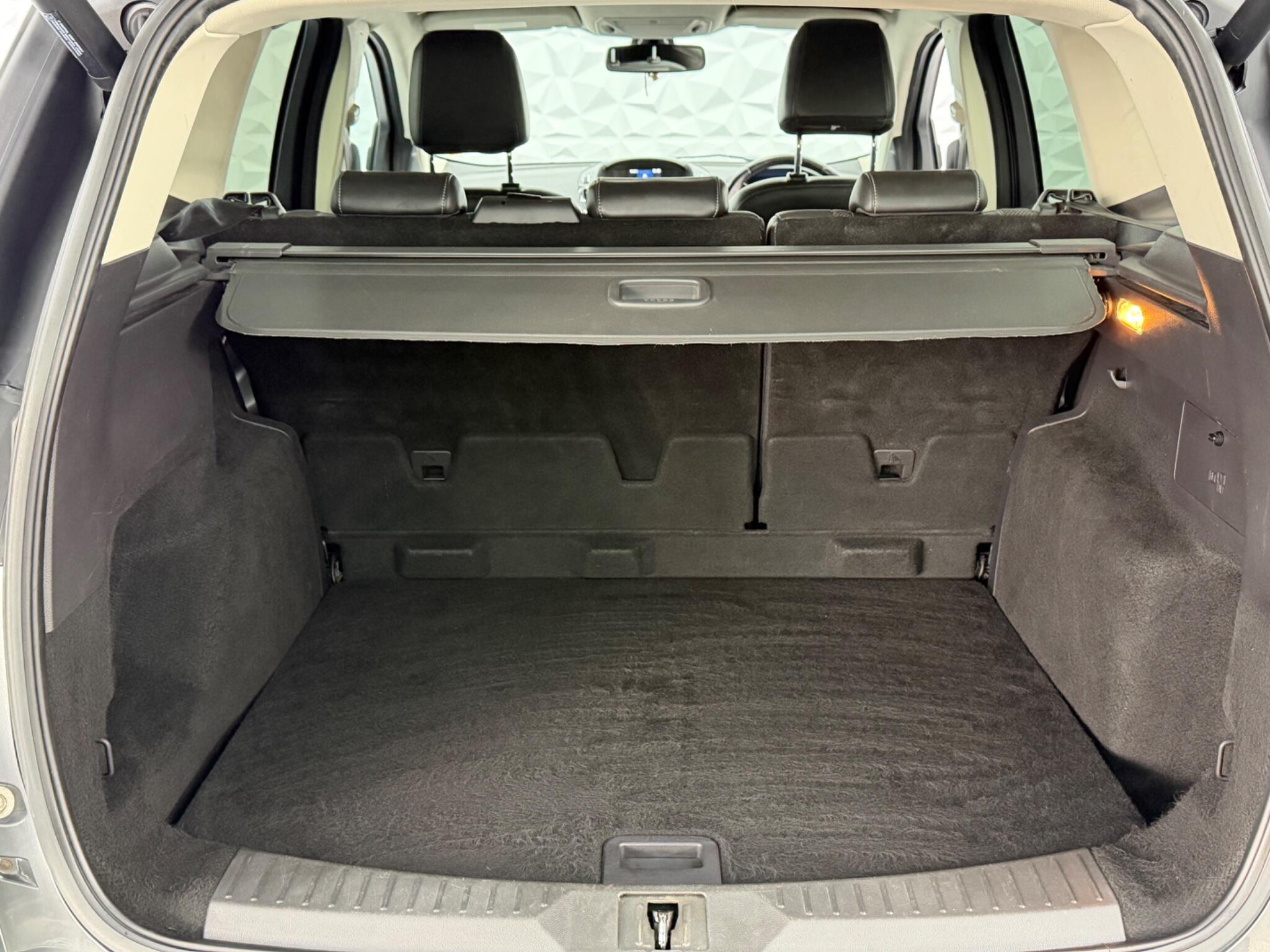 Ford Kuga - Image 14