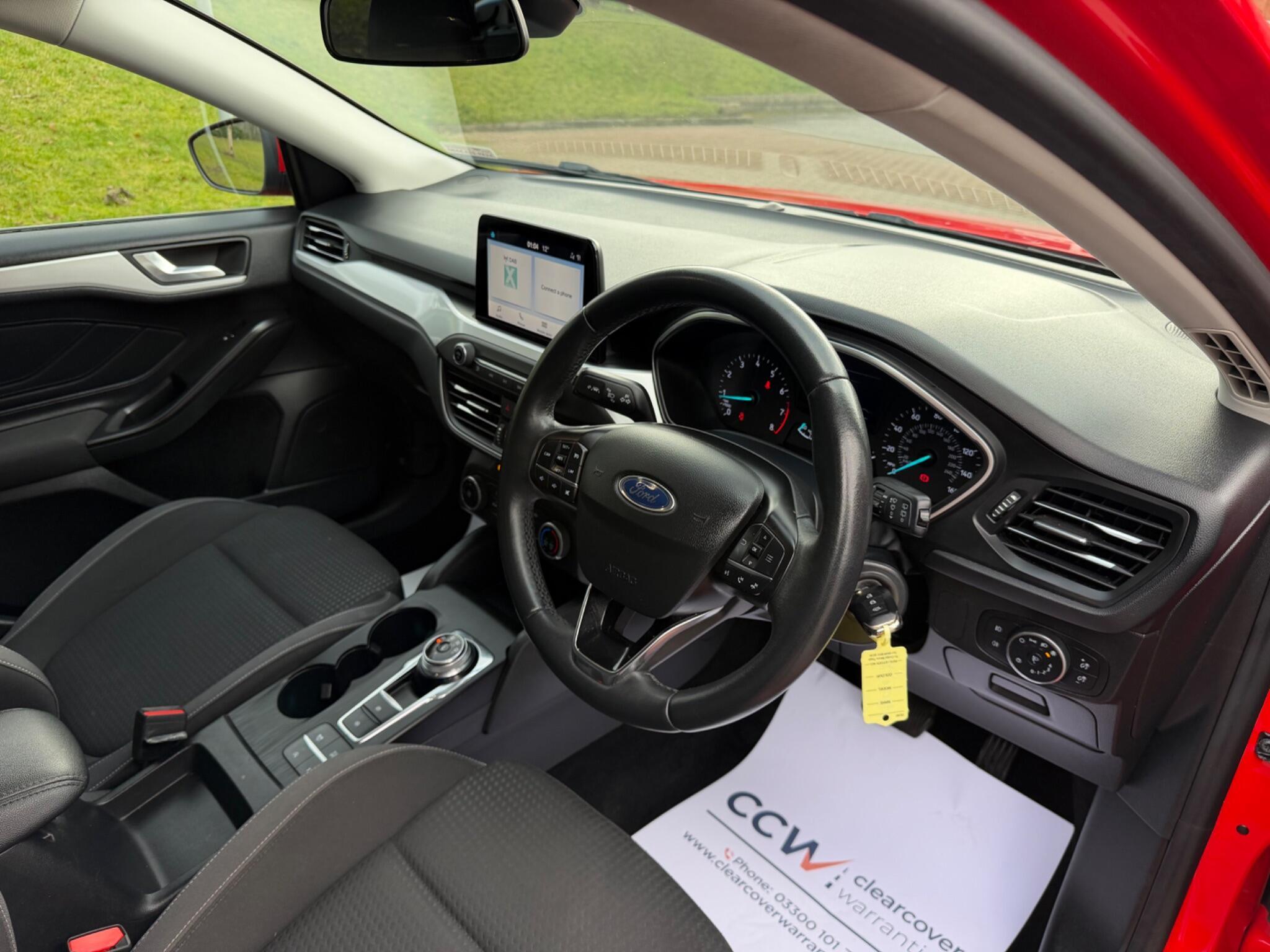 Ford Focus - Image 38