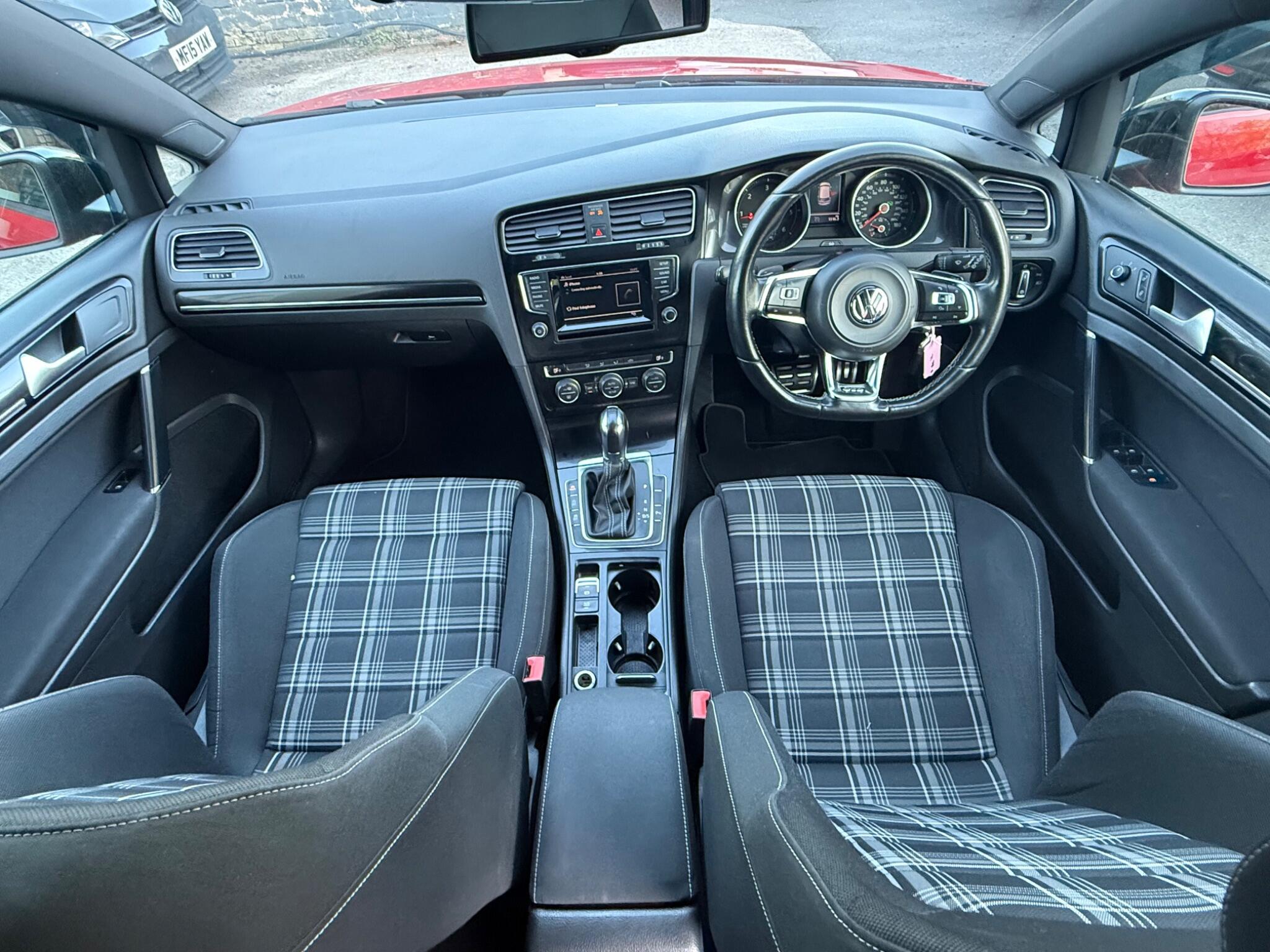 Volkswagen Golf - Image 10