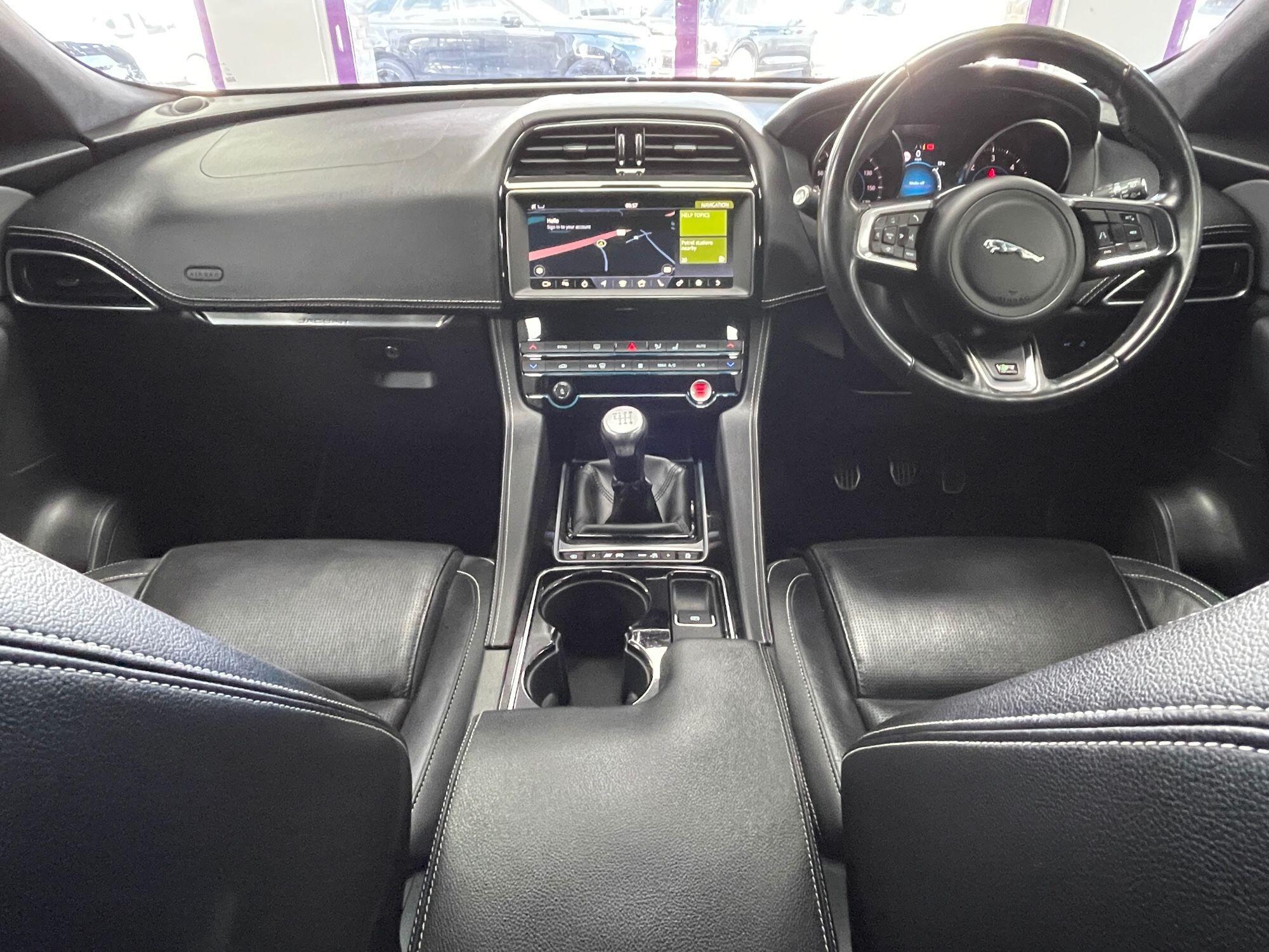 Jaguar F-Pace - Image 2