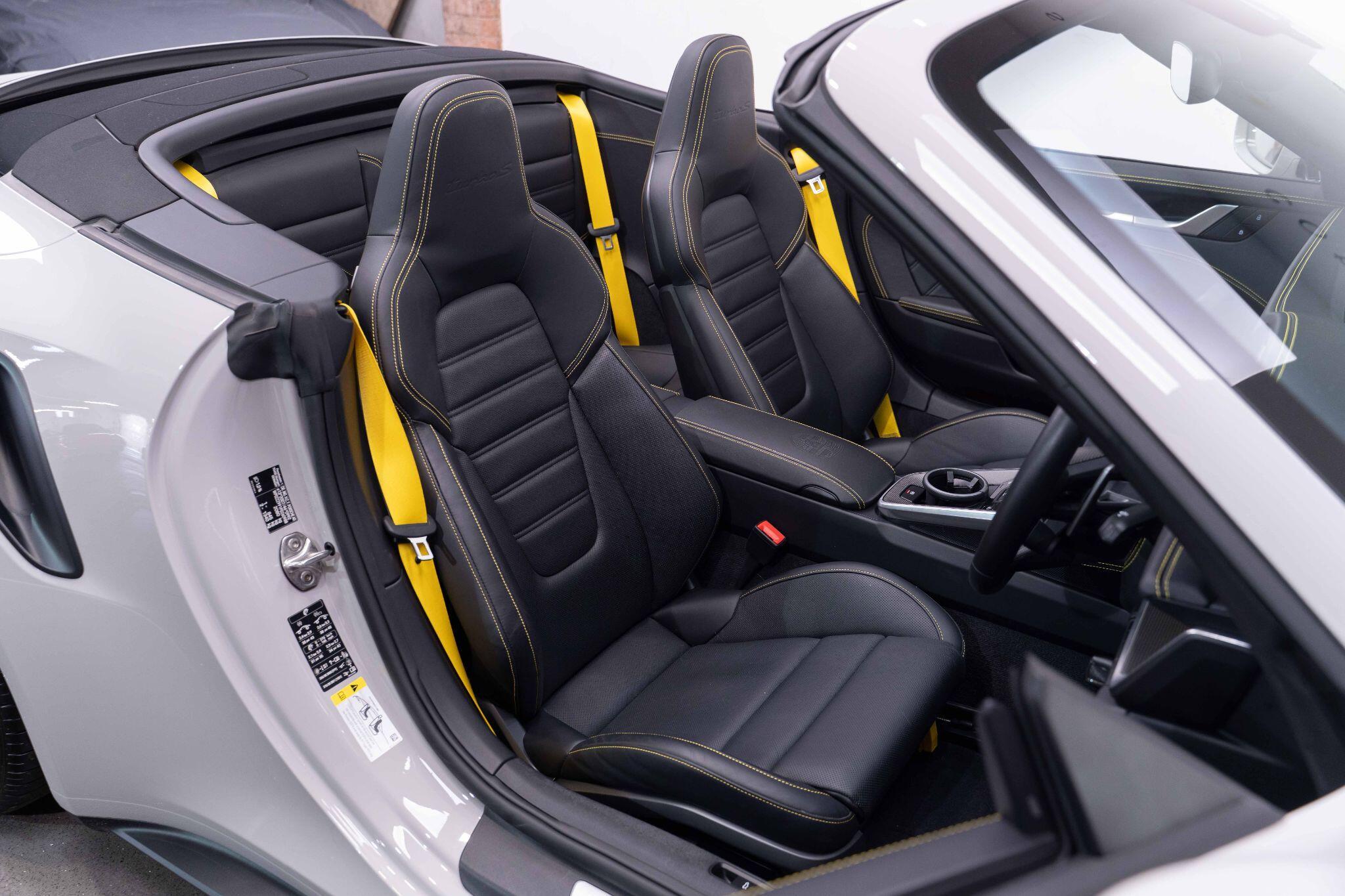 Porsche 911 - Image 6