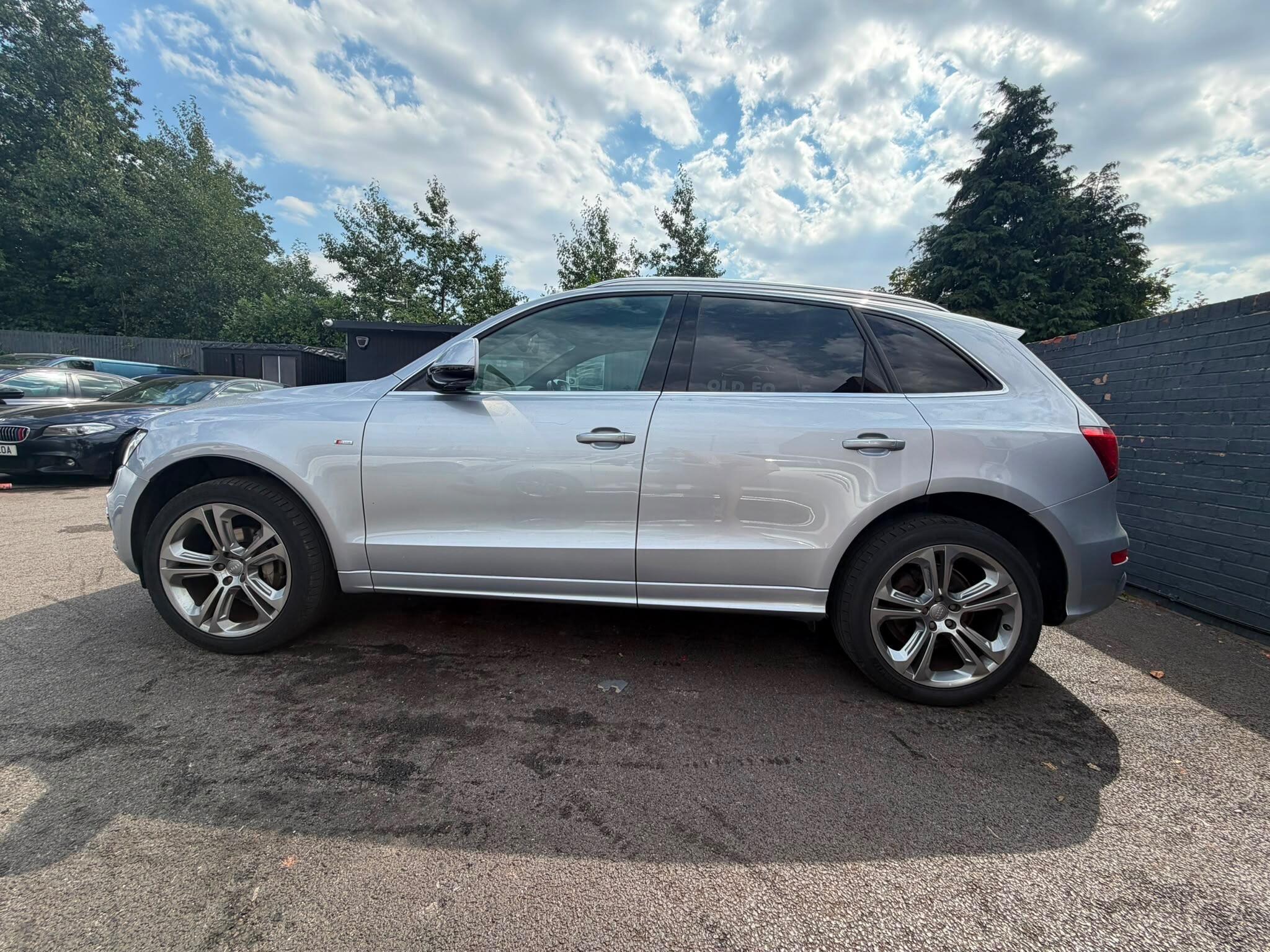 Audi Q5 - Image 6
