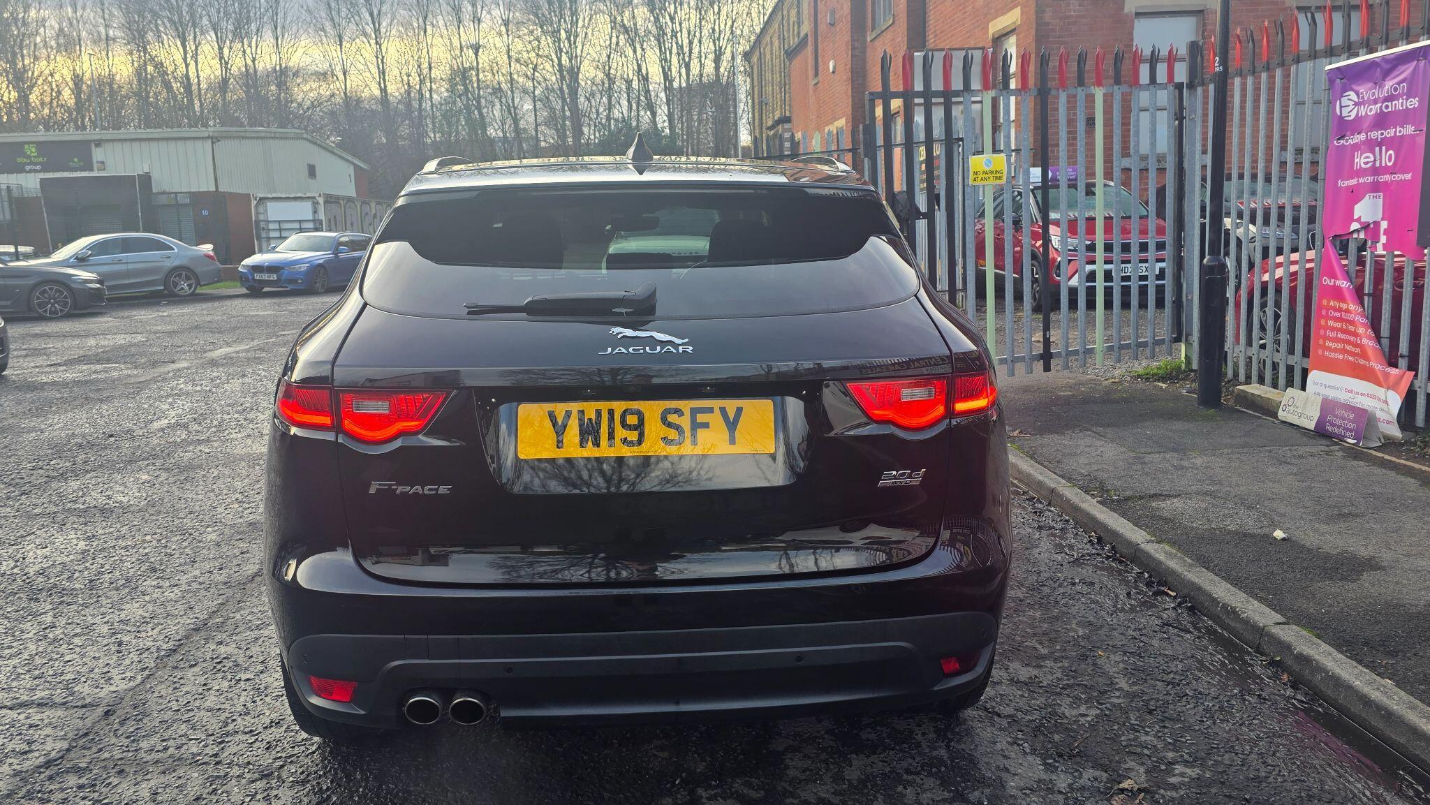 Jaguar F-Pace - Image 9