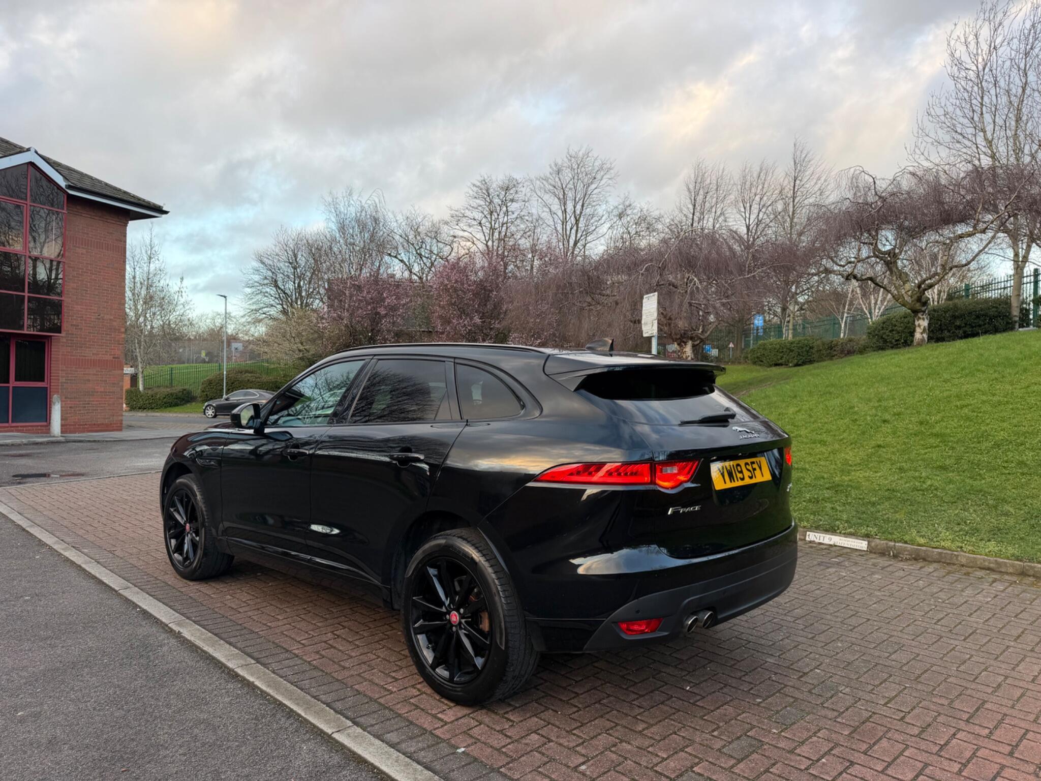 Jaguar F-Pace - Image 12