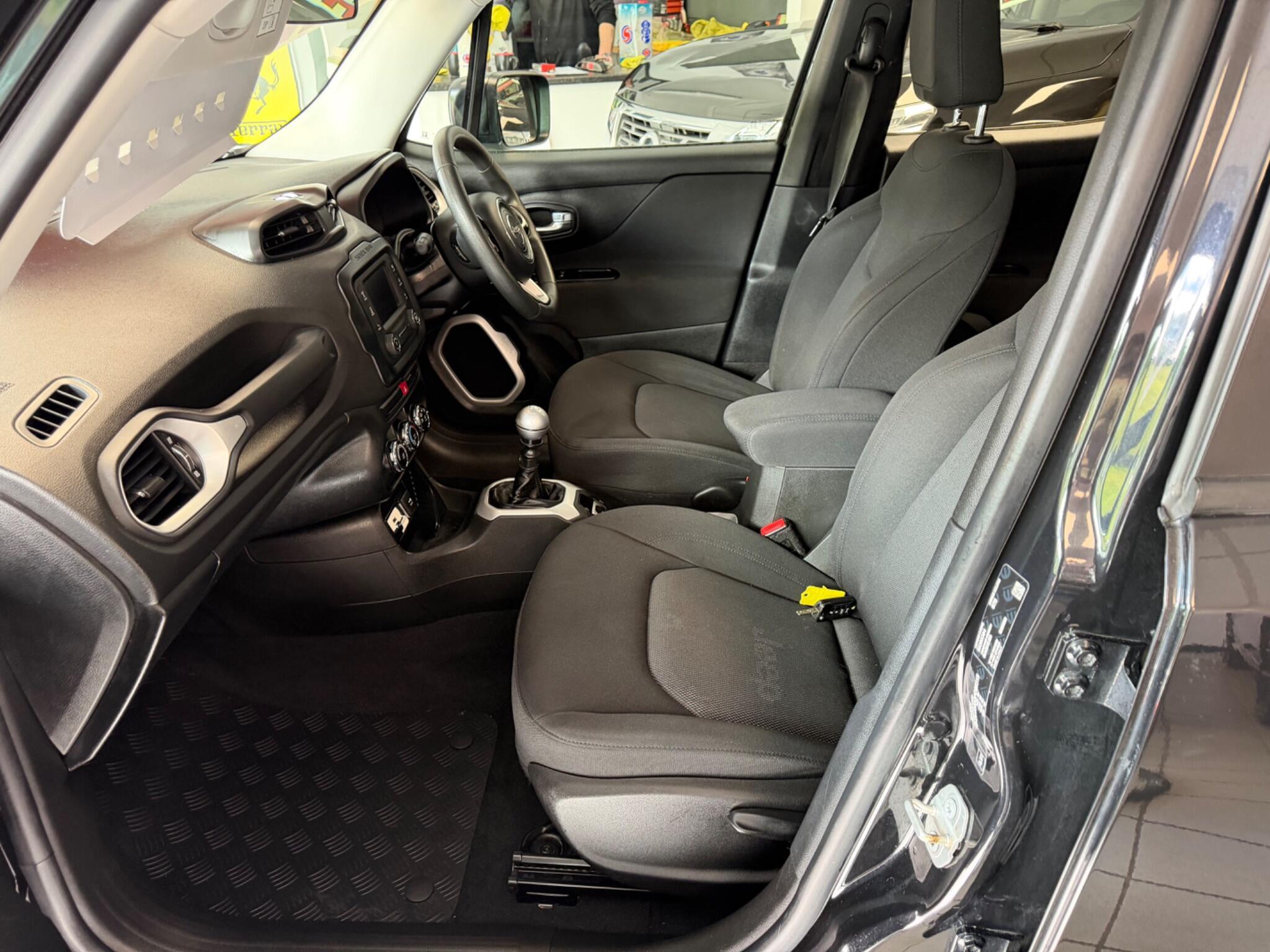 Jeep Renegade - Image 6