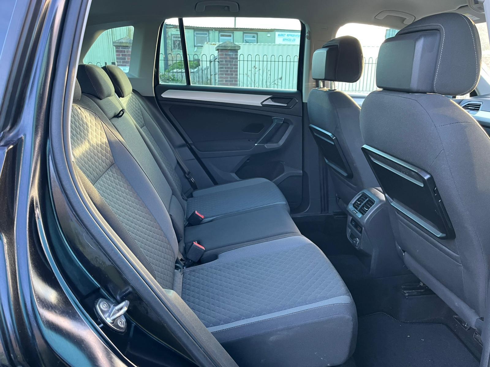 Volkswagen Tiguan - Image 10