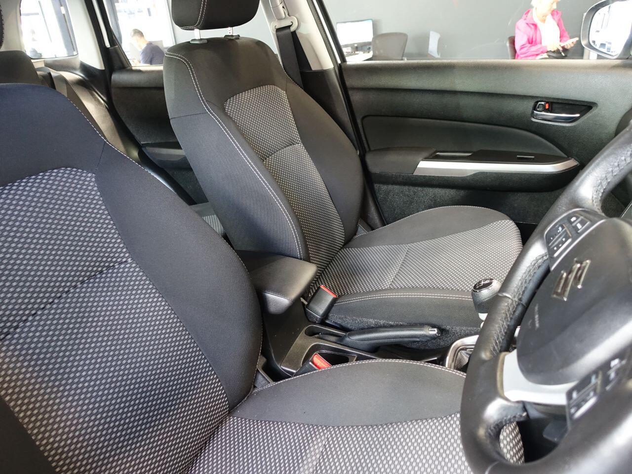 Suzuki Vitara - Image 13