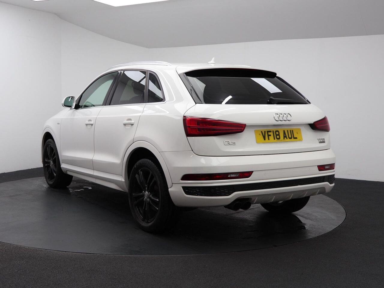 Audi Q3 - Image 9