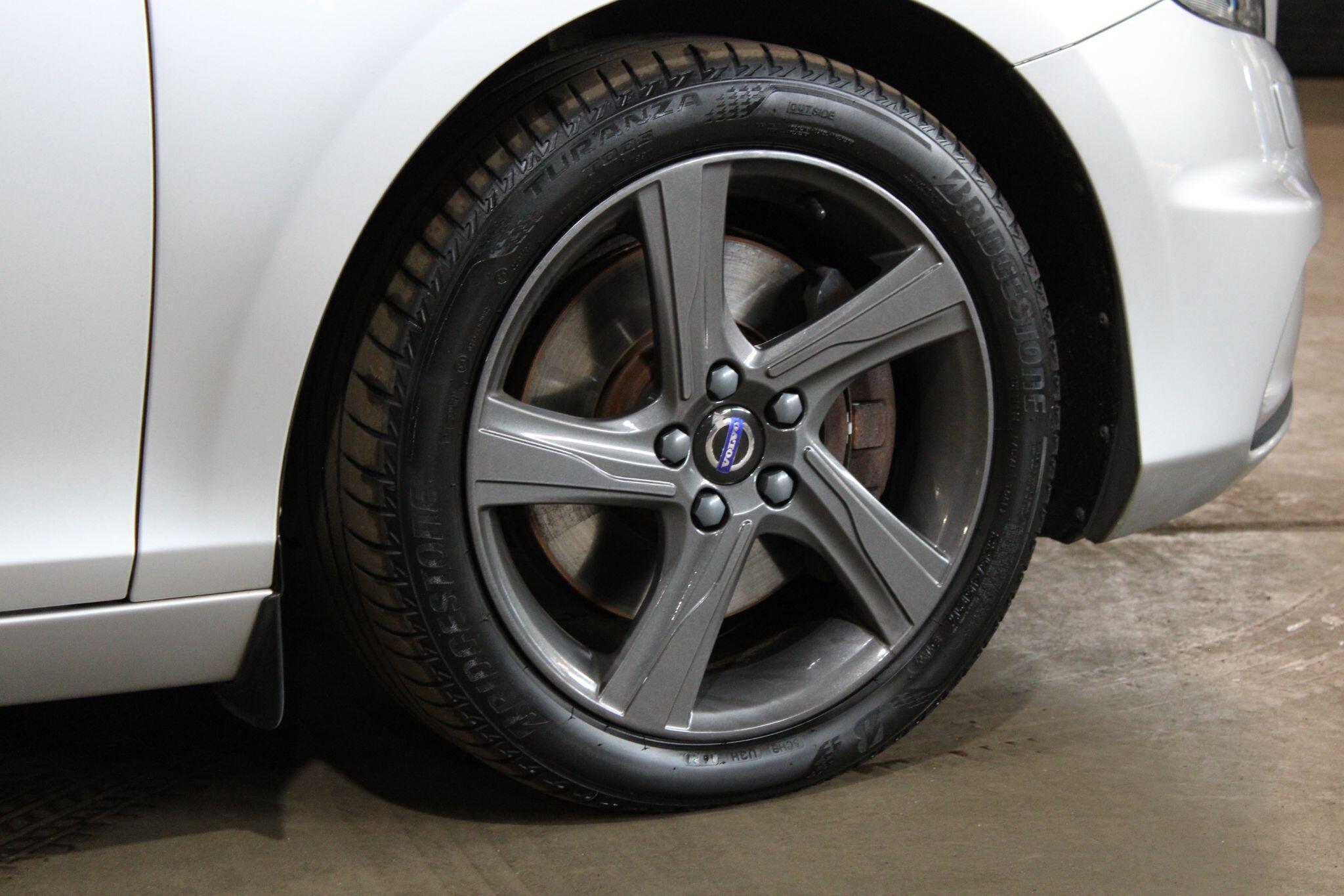 Volvo V40 - Image 29