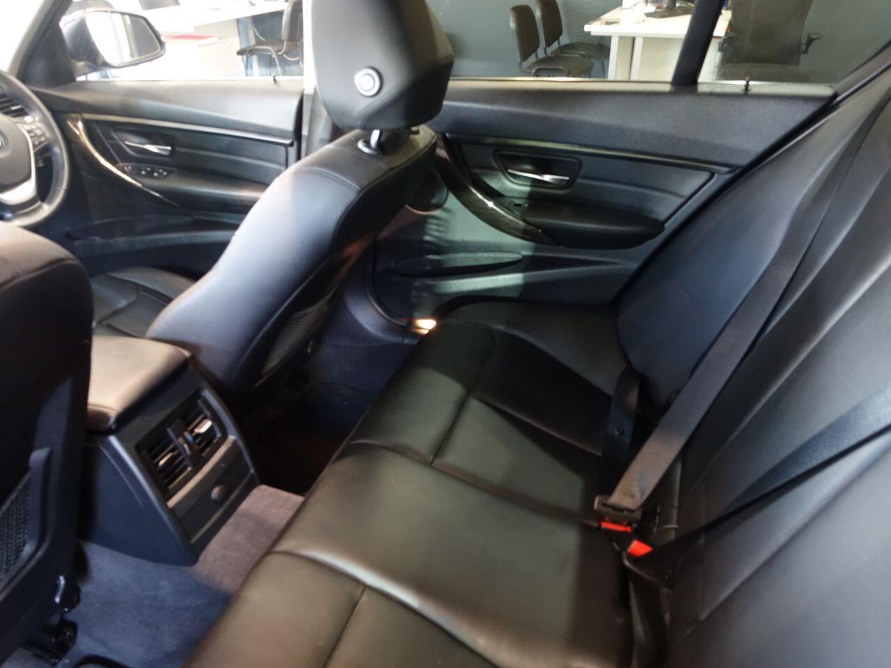 BMW 3 Series - Image 18