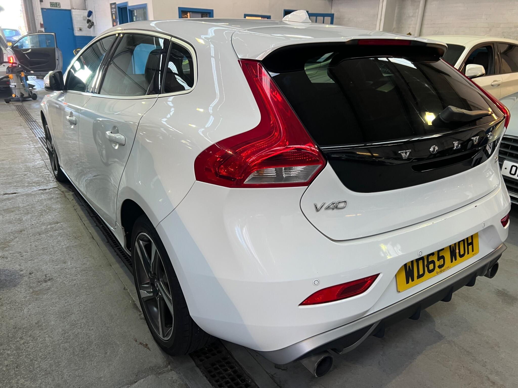 Volvo V40 - Image 9