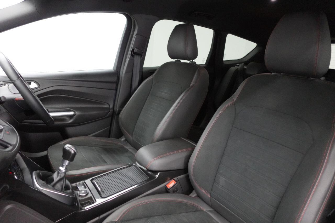 Ford Kuga - Image 18