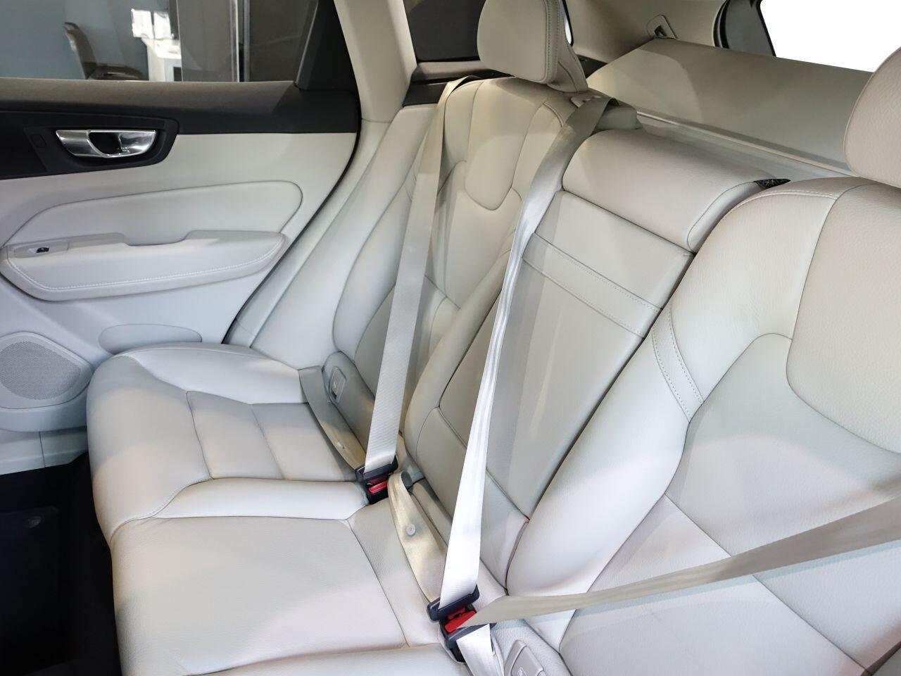 Volvo XC60 - Image 17