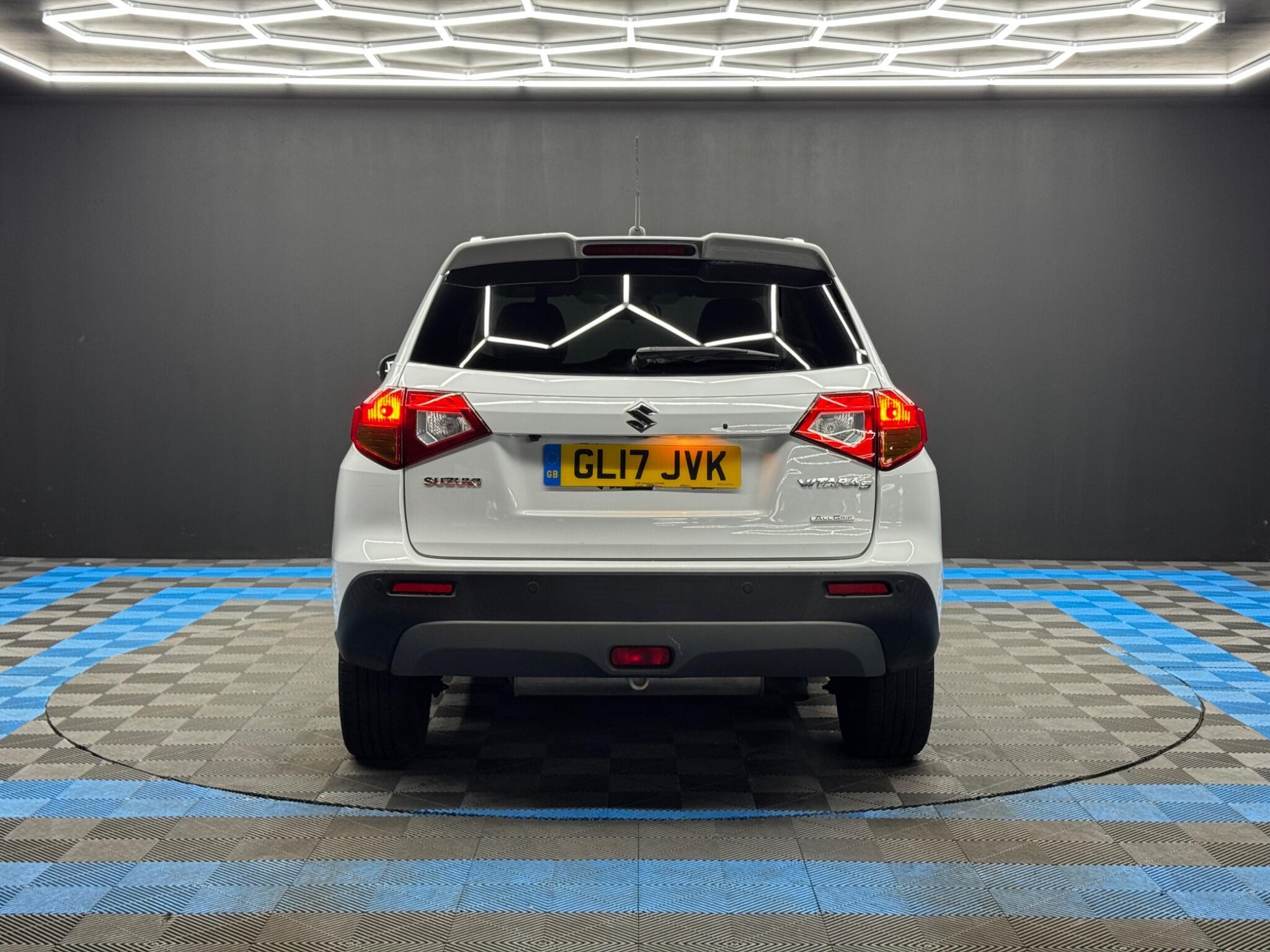 Suzuki Vitara - Image 6