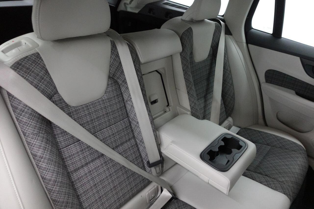 Volvo V60 - Image 18