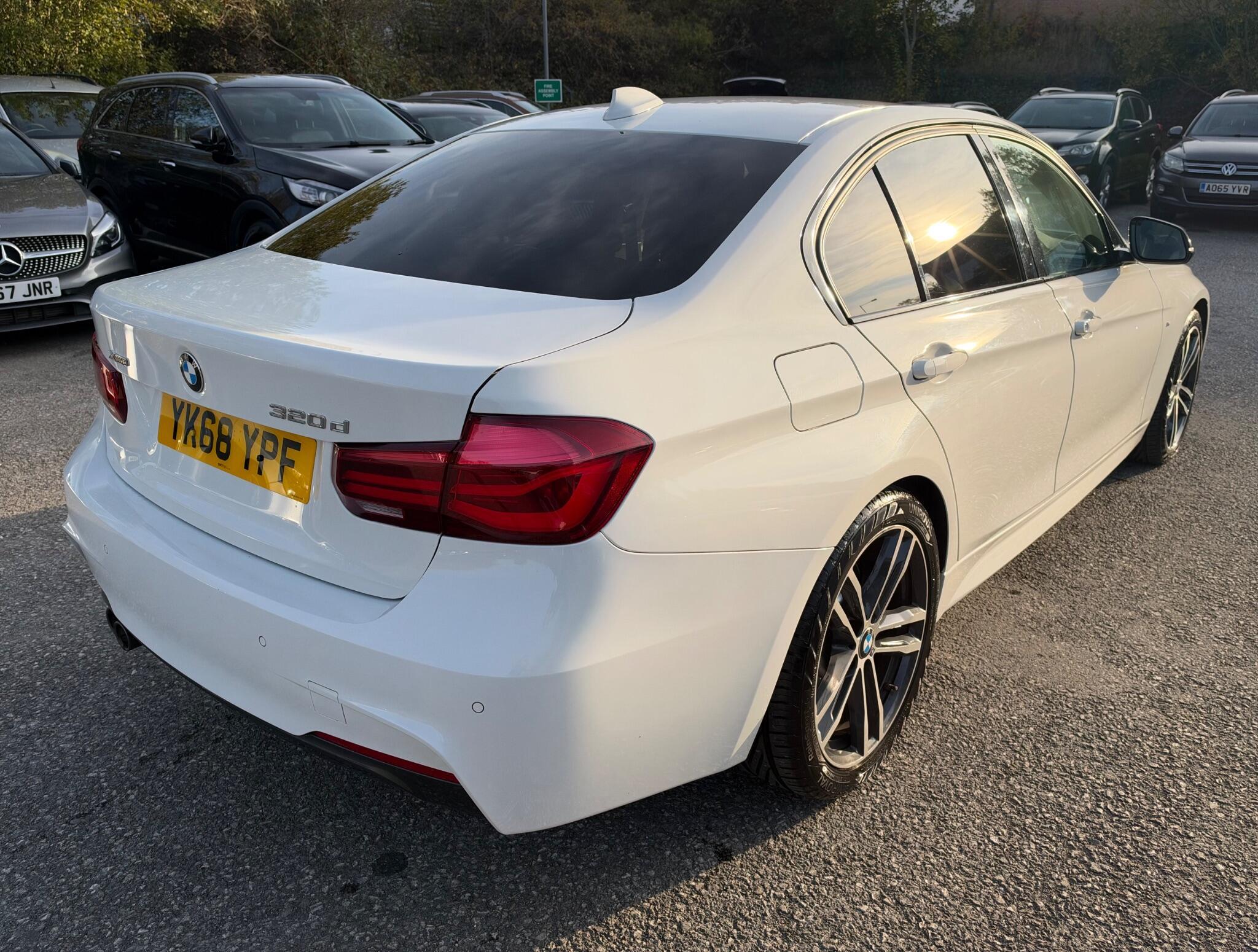BMW 3 Series - Image 13