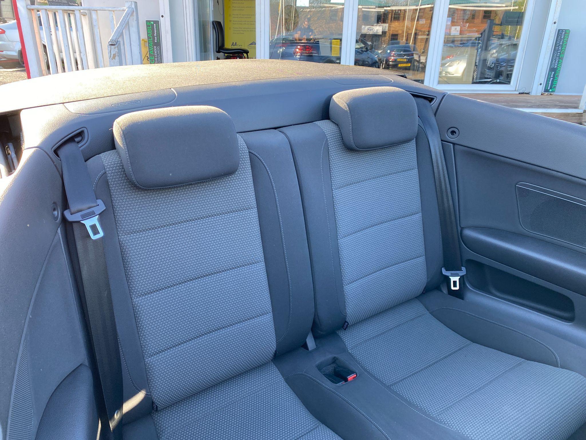 Volkswagen Golf - Image 4