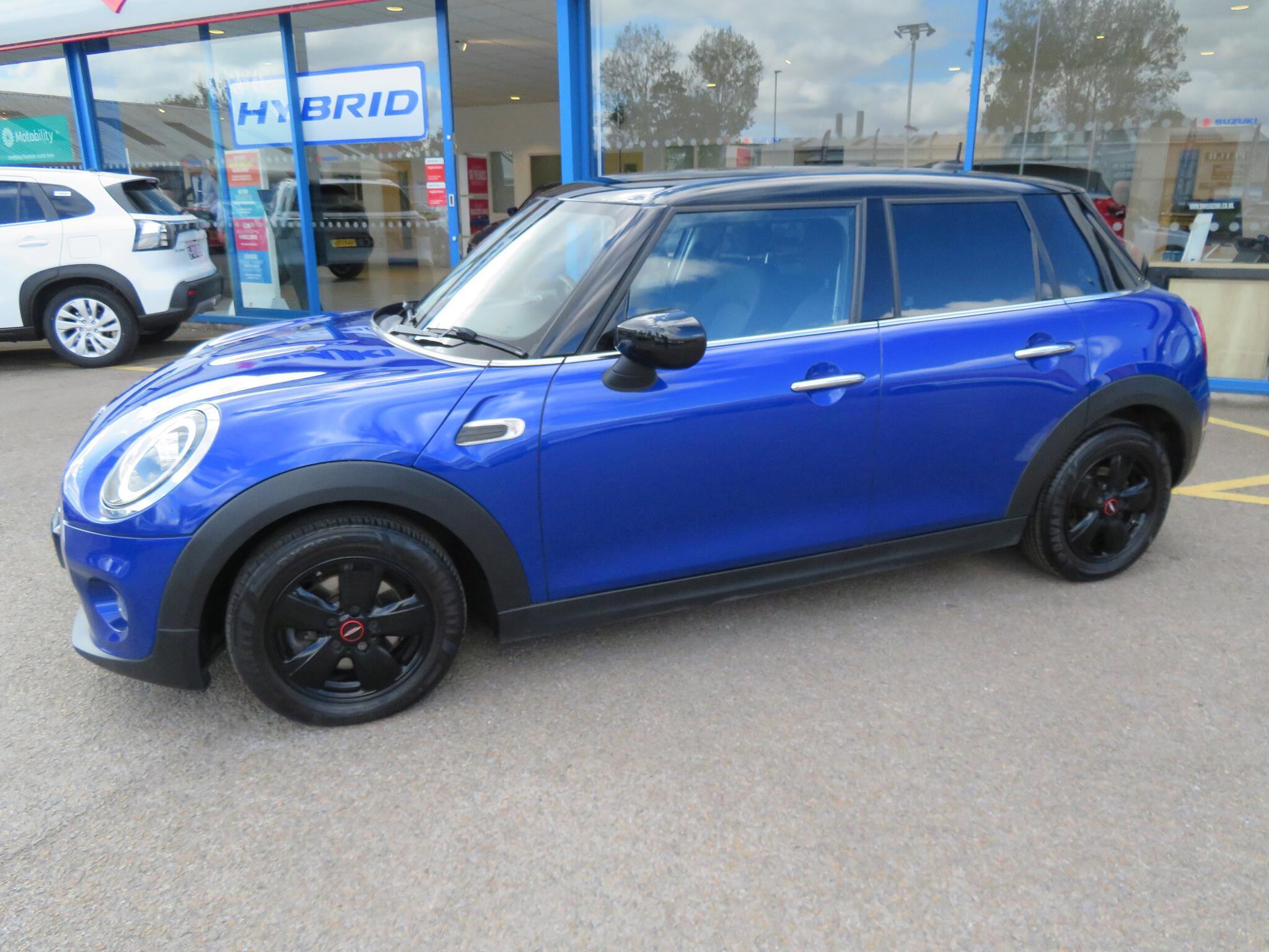 MINI Hatch - Image 10